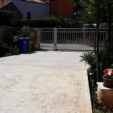 House Mergi 2 Pomer Bagian luar foto