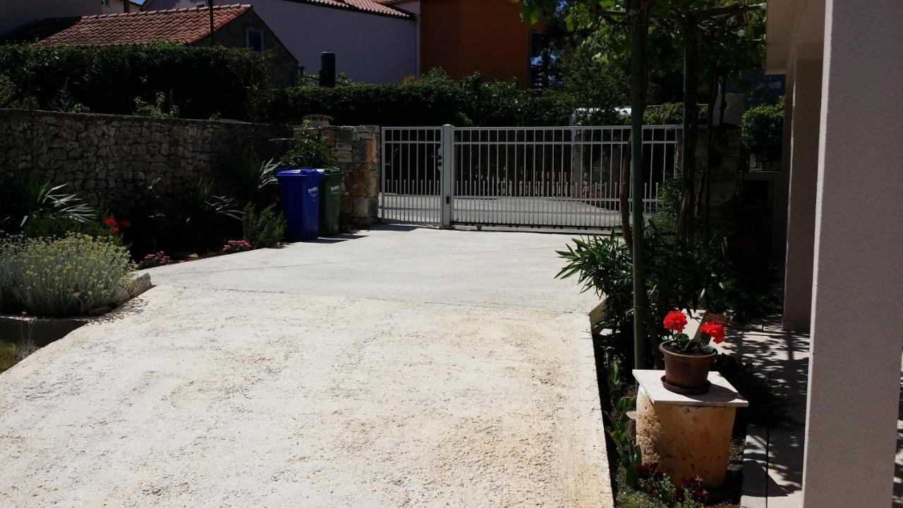 House Mergi 2 Pomer Bagian luar foto