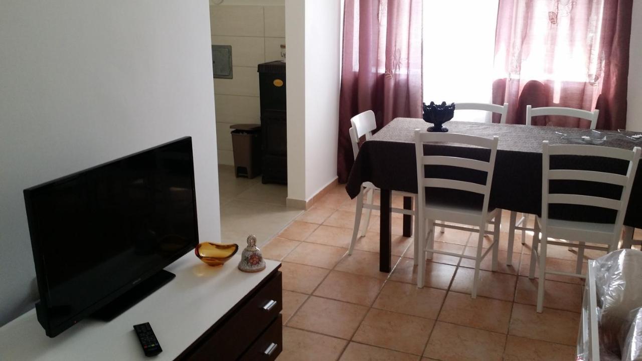 House Mergi 2 Pomer Bagian luar foto
